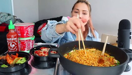 NEW SRIRACHA FIRE NOODLE 먹방 MUKBANG 신메뉴 EATING SHOW