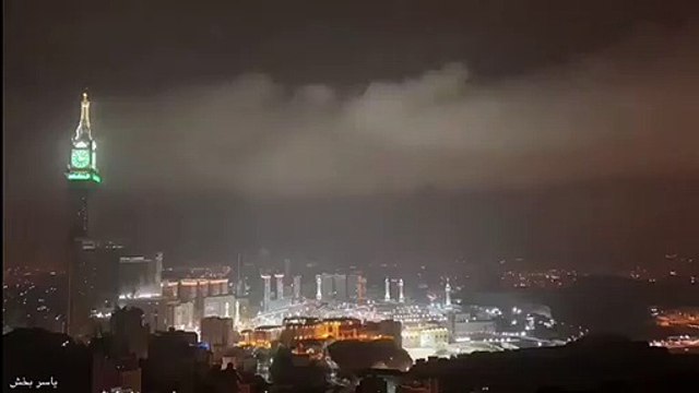 عواصف رعدية تضرب جدة وسقوط أمطار فى البيت الحرام 1