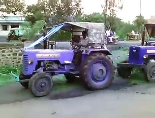 Amazing video on supporter truck trying to help tractor trolley driving