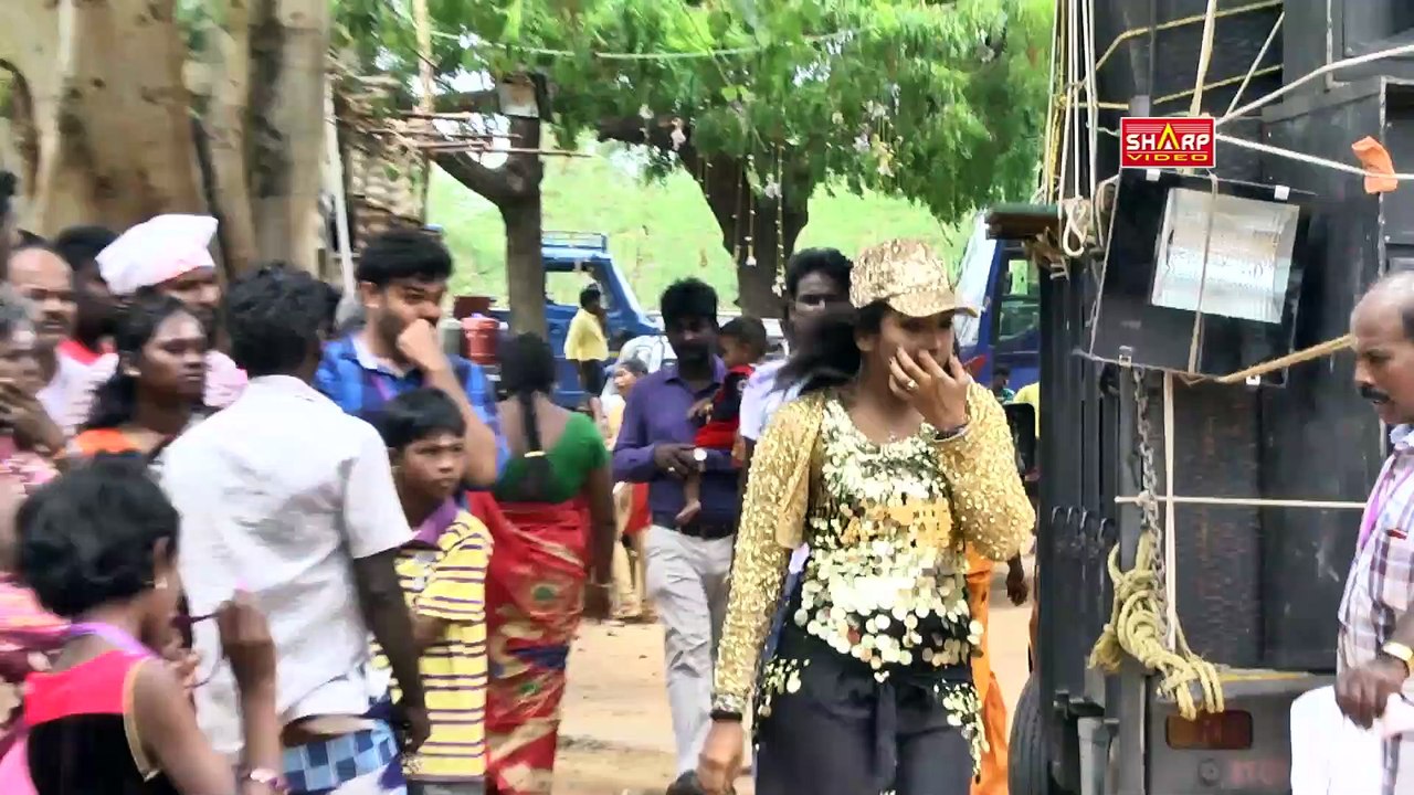 சின்னத்திரை நடிகை டிஸ்கோ ஆட்டம் தசரா திருவிழா 03