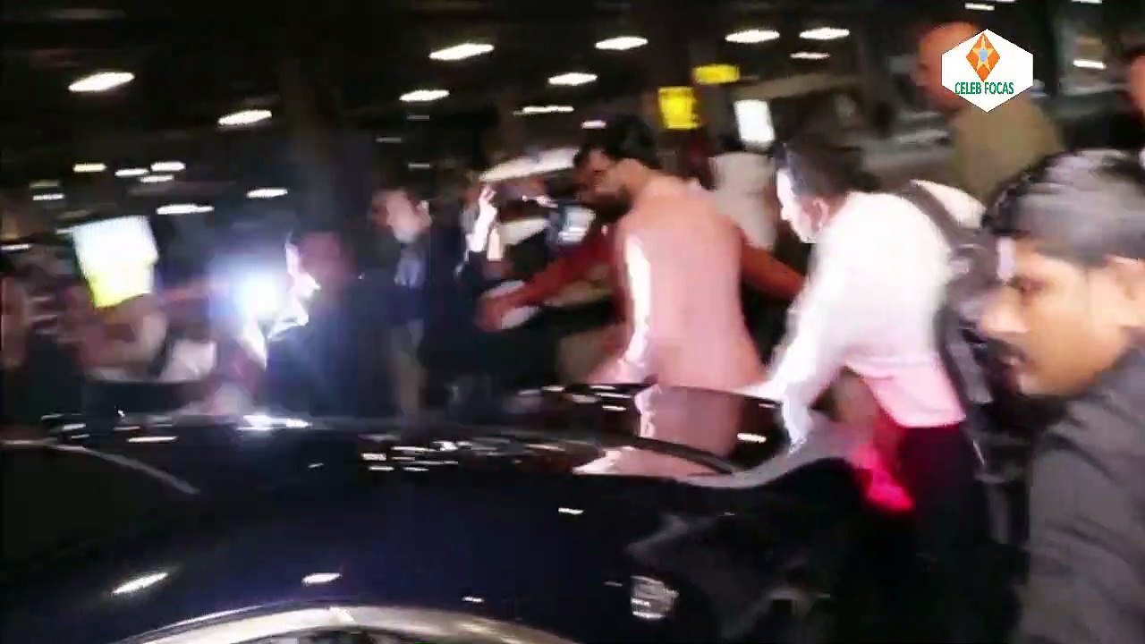 Deepika & Ranveer Look Like A Perfect Couple As they come back for WEDDING Reception in Mumbai