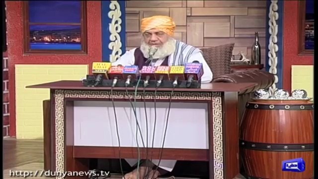 Azizi hilarious performance as Fazal-ur-Rehman , criticizing crickter Imran Khan