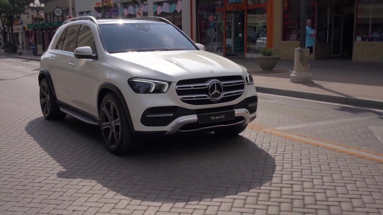 Der neue Mercedes-Benz GLE 400 d 4MATIC in Diamantweiß