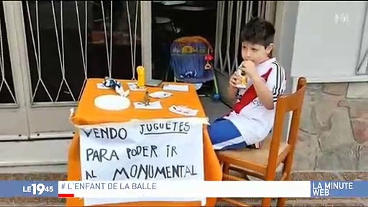 Un jeune garçon fait le buzz en vendant tous se...