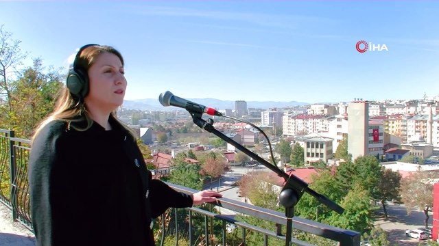 Öğretmenler 'Benim Adım Öğretmen' şarkısına klip çekti