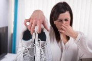 Comment éliminer les mauvaises odeurs de ses chaussures ?