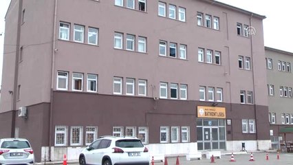 Görme Engelli Öğretmen Öğrencilerine Işık Oluyor