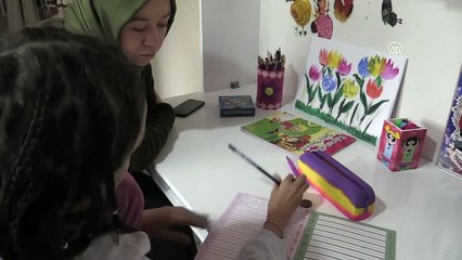 Gönüllü öğretmenler 'okulu' akciğer hastası Zülal'ın ayağına götürüyor - DÜZCE