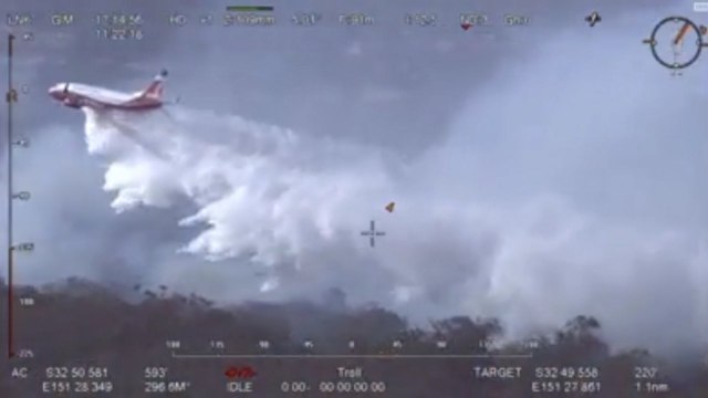 Boeing 737 Used For The First Time To Fight Wildfire