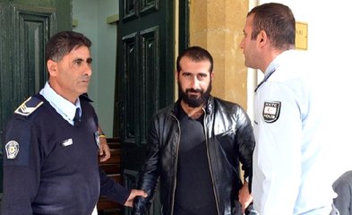 Facebook'ta Kendisini Engelleyen Kız Arkadaşının Boğazına Bıçak Dayadı