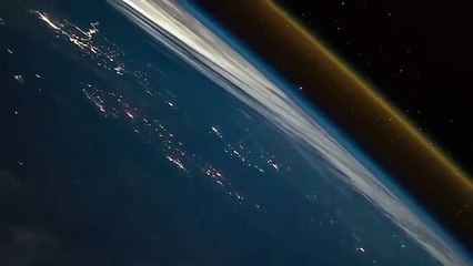 Décollage d'une fusée vu de l’espace (Timelapse)