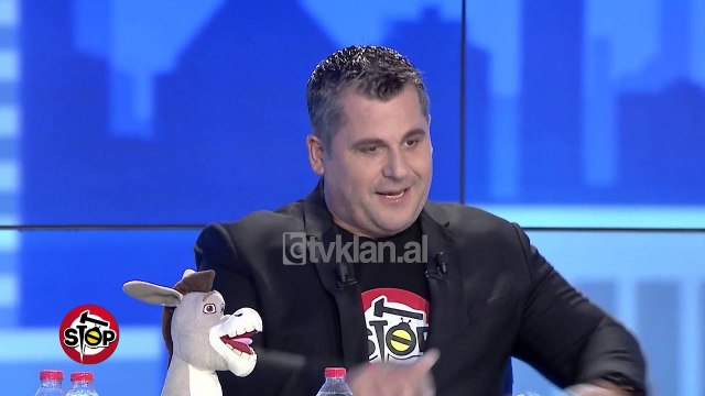Stop - Ballsh, iken mesuesi i muzikes, vjen i historise, nuk njeh notat muzikore! (23 nentor 2018)