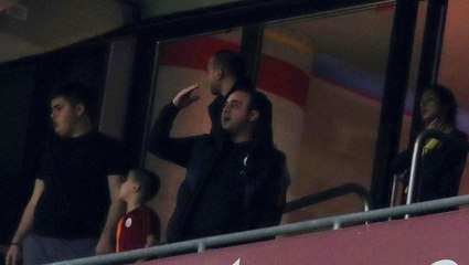 Karşılaşmayı Tribünden Takip Eden Hasan Şaş, Konyaspor'a Verilen Penaltı Sonrası Sinirlerine Hakim Olamadı