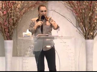 O nosso Deus é Único! - Bispa Cléo