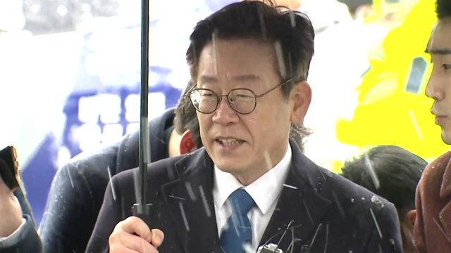 이재명 검찰 출석...친형 강제입원 등 조사 / YTN