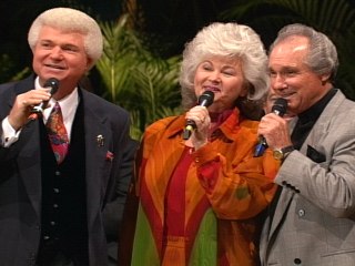 Bill & Gloria Gaither - I'm Longing For Jesus To Come Back