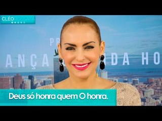 Download Video: Deus só honra quem O honra - Bispa Cléo