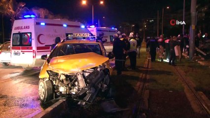 İzmir’de trafik kazası: 1’i ağır 4 yaralı