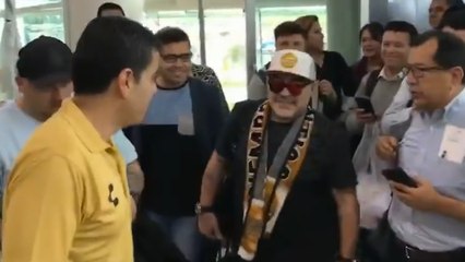 Diego Maradona attire déjà les foules au Mexique