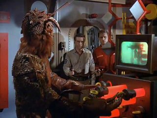 Voyage To The Bottom Of The Sea S04E16 The Lobster Man