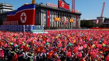 Video - Kuzey Kore 70'inci yılını kutladı, törende balistik füzeler sergilenmedi