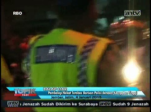 Para Pembalap Liar Nekat Terobos Barisan Polisi