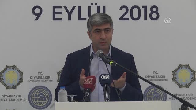 Medya Okulu Mezunları Sertifikalarını Aldı (2)