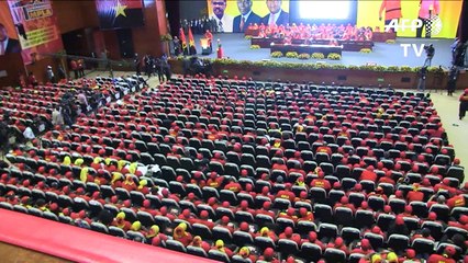 Transição em Angola