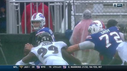 Josh Allen dances and finds Logan Thomas for first down