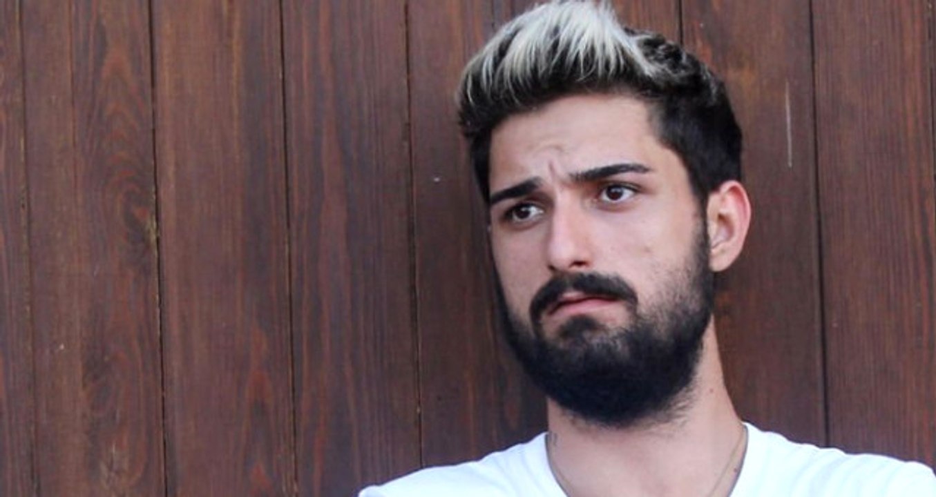 Ünlü Şarkıcı İdo Tatlıses, Tişörtünü Çıkararak Sahnede Dans Etti