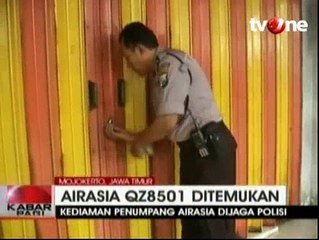 Rumah Kosong Penumpang AirAsia Dijaga Polisi