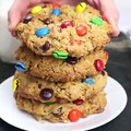 RECIPE:  ❤️These GIANT Monster Cookies are a cookie lovers dream!