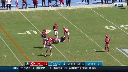 Philip Rivers uses oblique arm angle on 15-yard laser to Virgil Green