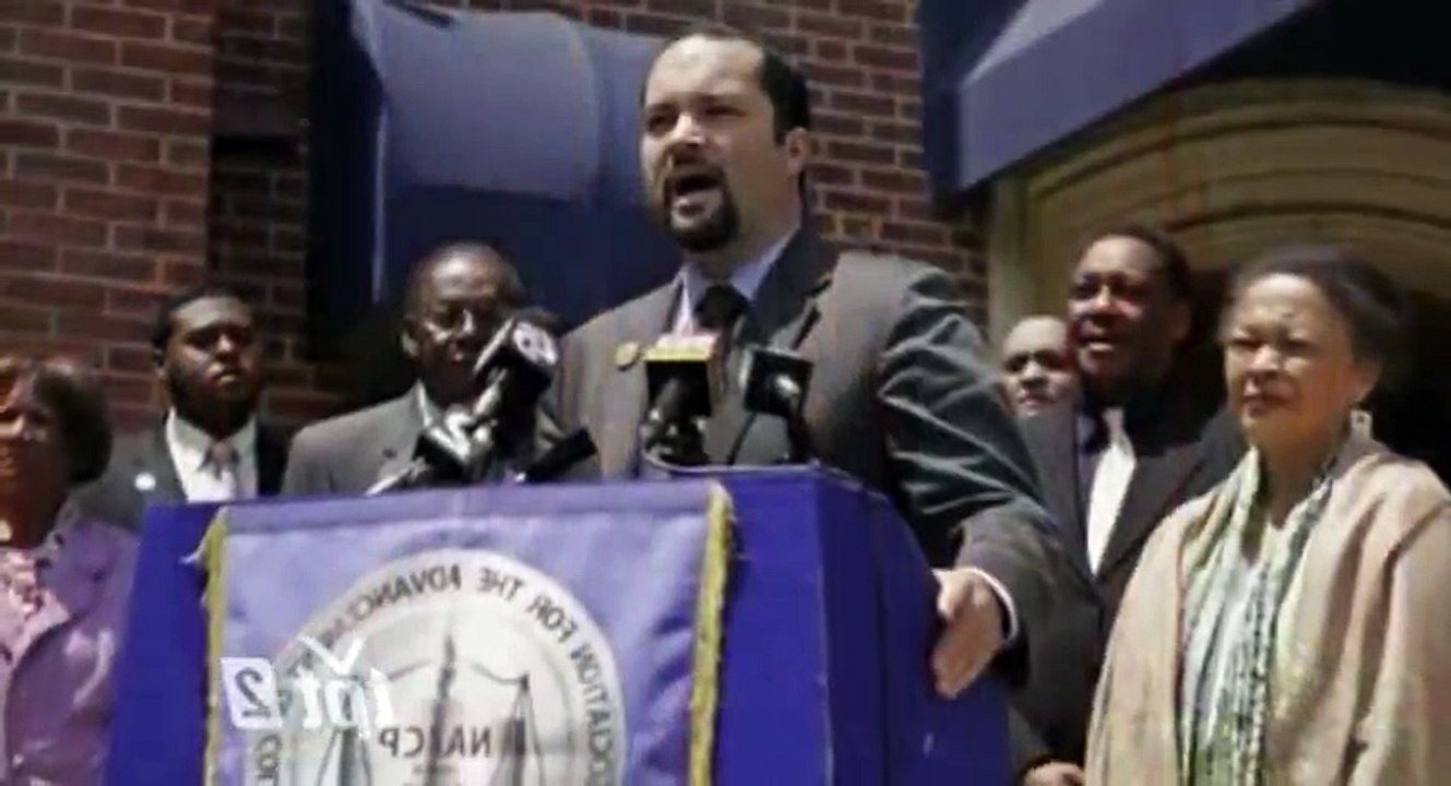 Finding Your Roots with Henry Louis Gates Jr S02 - Ep04 Roots of Freedom - Part 01 HD Watch