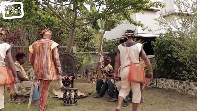 La Reine Blanche - saison 3 - épisode 130 : le premier repas de la Reine Blanche