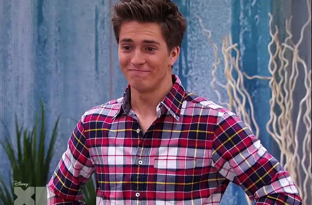 Lab Rats Elite Force S01E02 Holding Out for a Hero