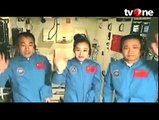 Astronot China Mengajar dari Luar Angkasa