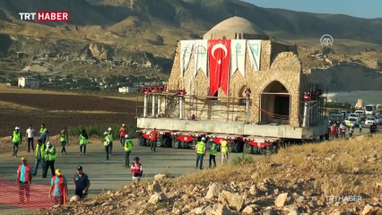 Tarihi zaviyenin türbe bölümü yeni yerine taşındı