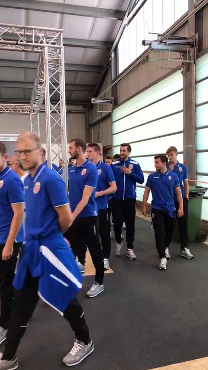Die ⚽-Nationalmannschaft ist heute erstmals zu Besuch bei der Lihga. Morgen spielen sie in der Nations League gegen Gibraltar im Rheinparkstadion.