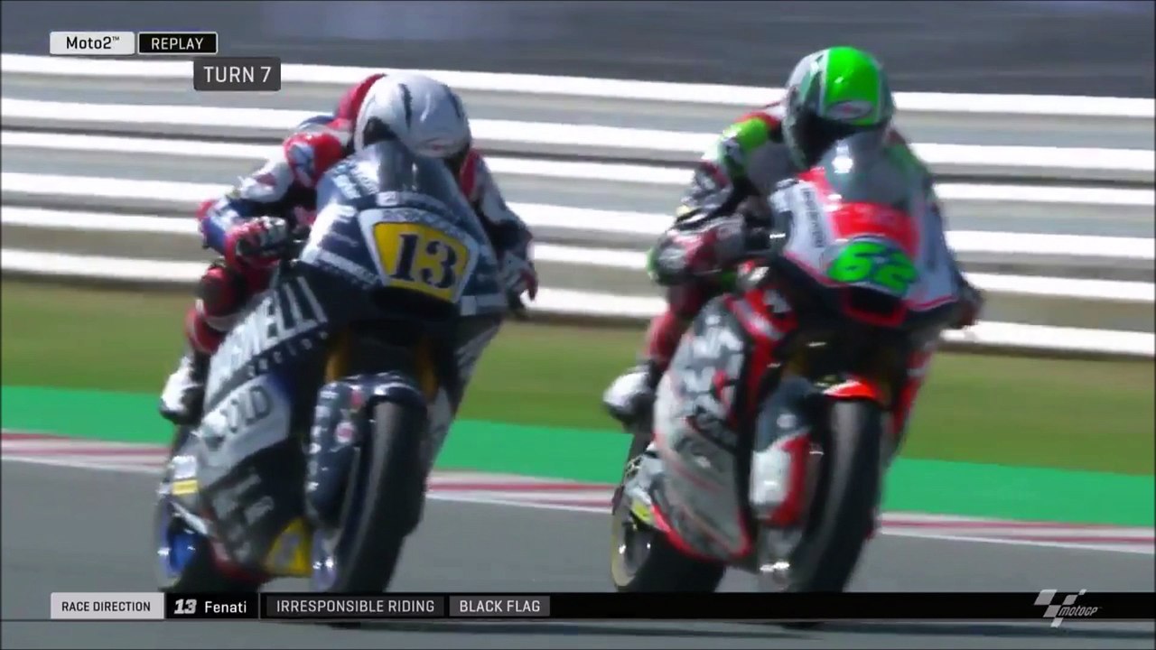 Fenati appuie sur le frein d'un adversaire à plus de 200kmh