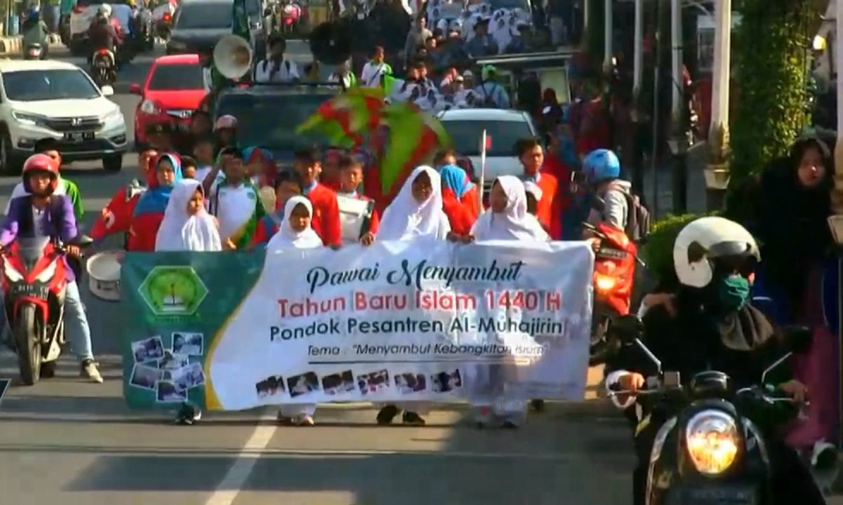 Pawai Santri dan Pelajar Sambut Tahun Baru Islam