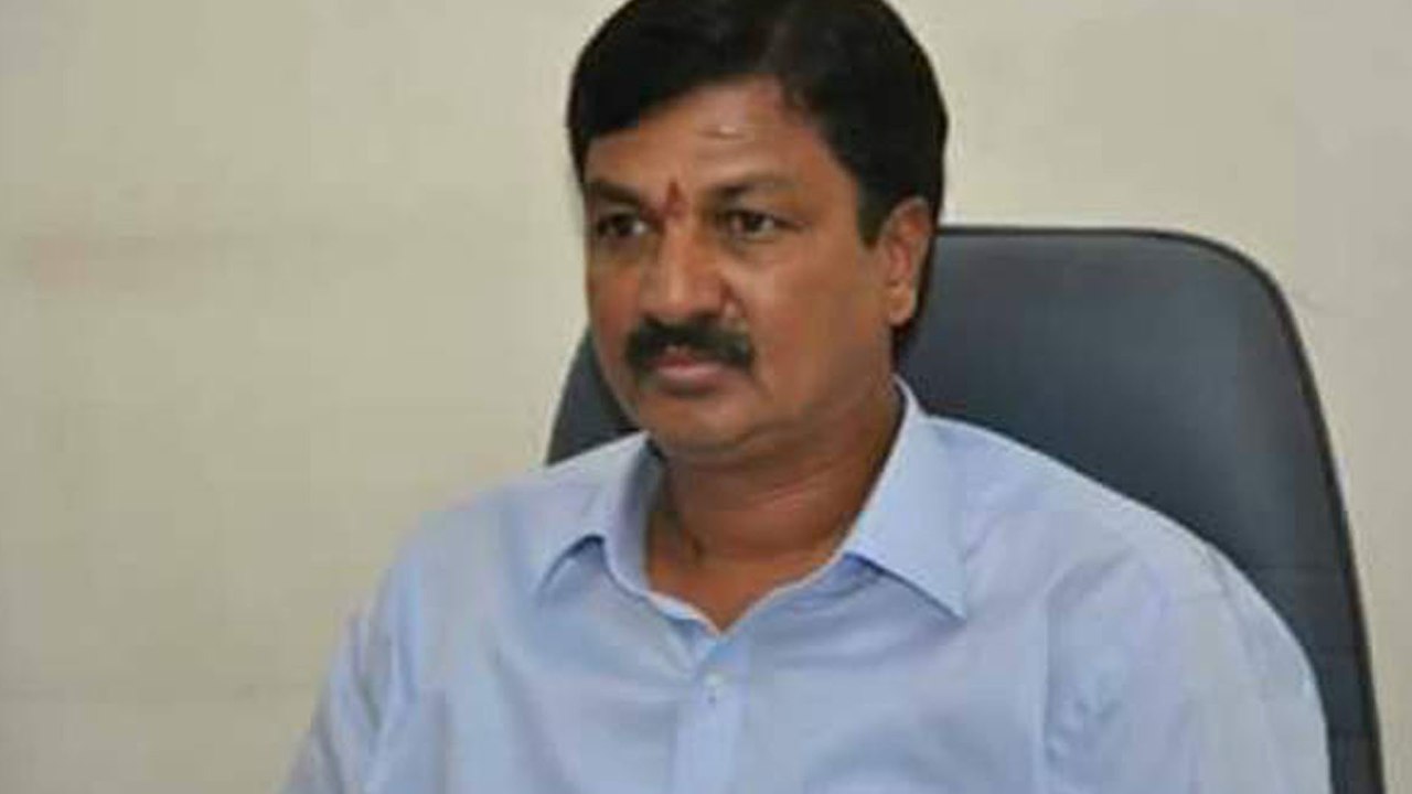 ಕಾಂಗ್ರೆಸ್ - ಜೆಡಿಎಸ್ ಮೈತ್ರಿ ಸರ್ಕಾರಕ್ಕೆ ಸದ್ಯದಲ್ಲೇ ಕಾದಿದೆ ಆಘಾತಕಾರಿ ಸುದ್ದಿ  | Oneindia Kannada