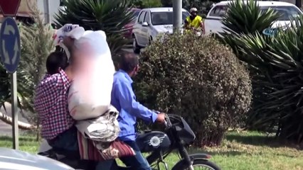 Motosiklet ile Tehlikeli Yolculuk Kamerada