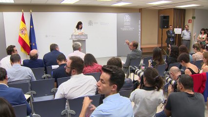 Carmen Montón defiende su "honestidad" al realizar un máster