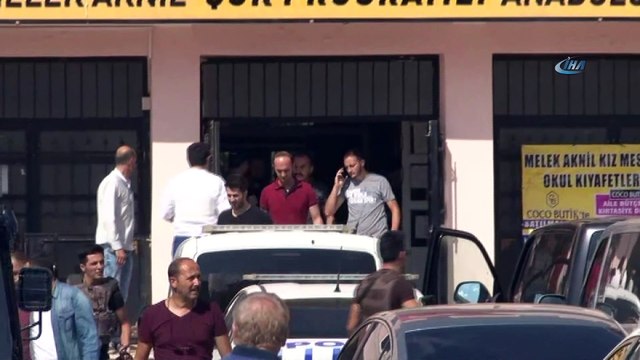 - Pendik'te rehine krizi sona erdi. Rehin alınan kadın kurtarılırken, şahıs da gözaltına alındı.