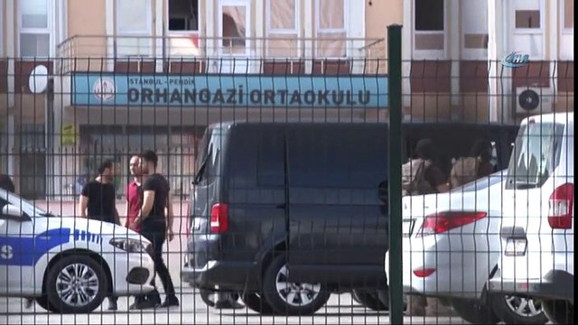 Pendik'te Lisede Rehine Krizi Sona Erdi, Uzman Erbaş Teslim Oldu