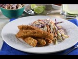 Barritas de Pescado con Parmesano y Ensalada de Col Morada