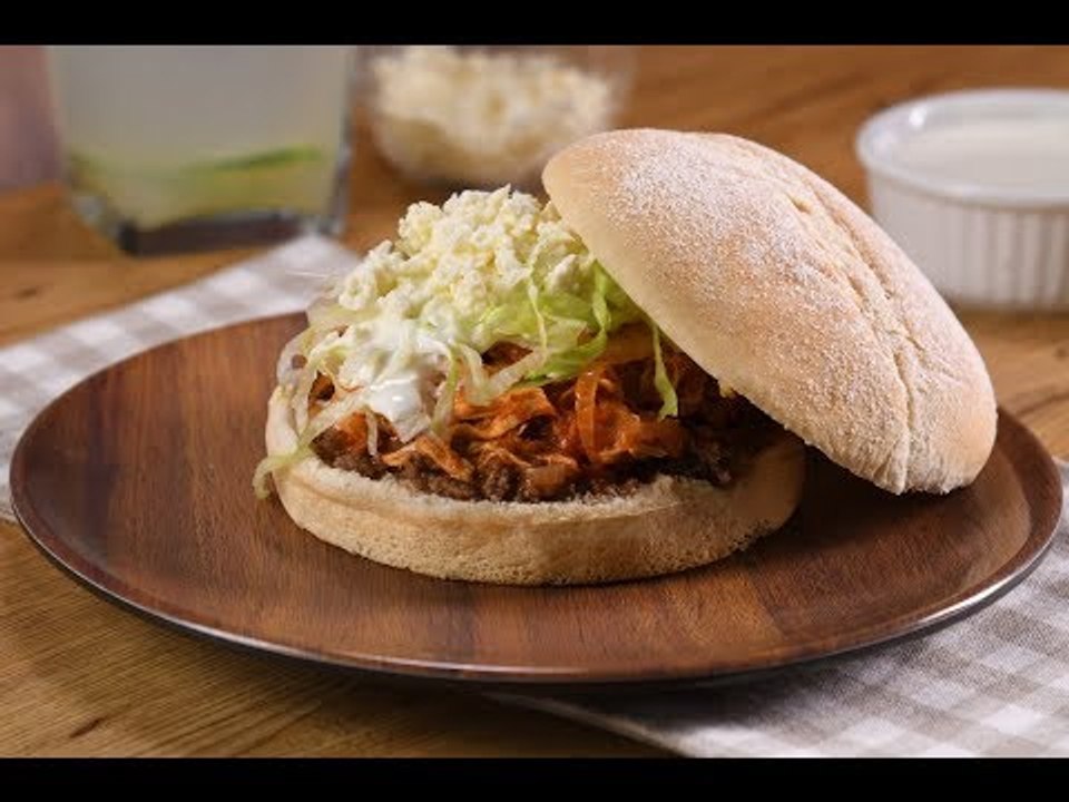 Bollo Relleno de Tinga