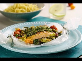 Salmón Empapelado con Pesto de Espinacas