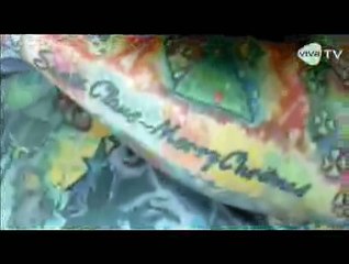 Gaya Unik Sinterklas Bertato